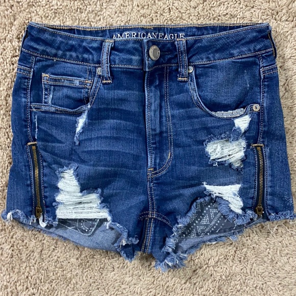 American Eagle Outfitters Pants - American Eagle Super Hi-Rise Shortie Size 6